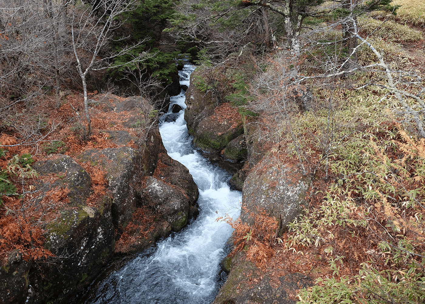 龍頭の滝（Ryūzu Falls）
